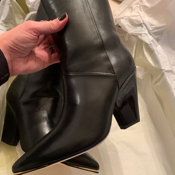 SOLD⛔️TORY BURCH SOFT LEATHER Knee high 3.6" heel pointy gold tip toe boots - Picture 12 of 16
